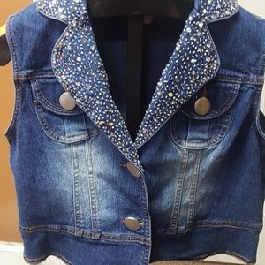 NWOT Runway 101 denim jacket beaded quart